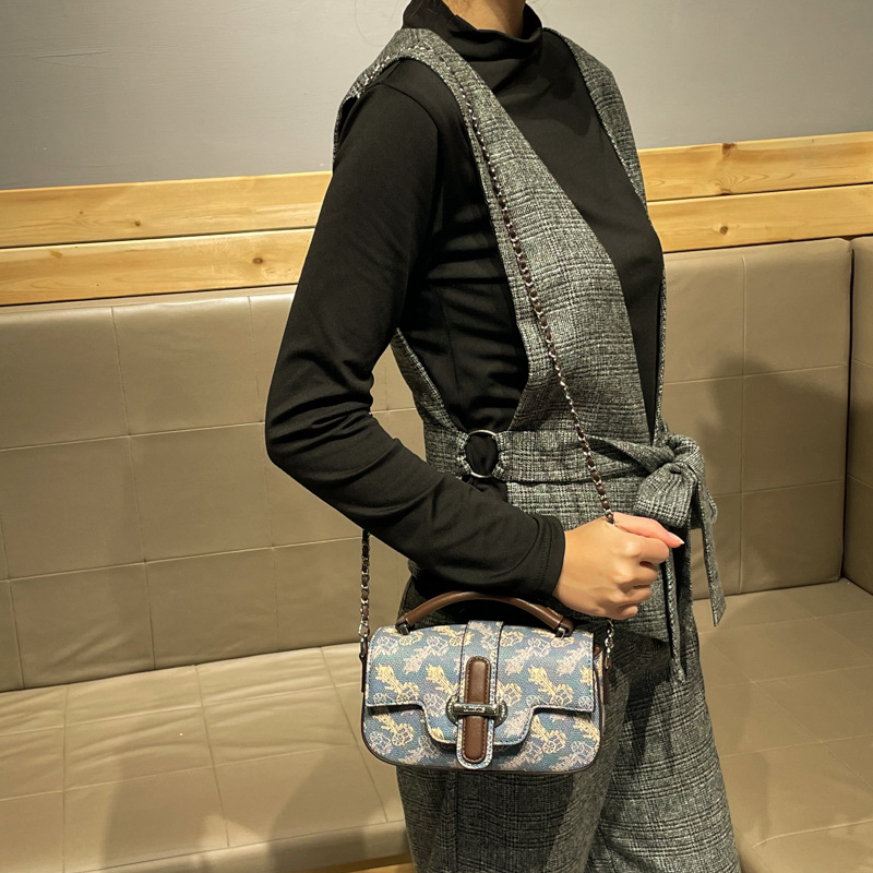 Luxury Hands-Free Designer Dia - огляд і ціна Luxury Lifestyle Women