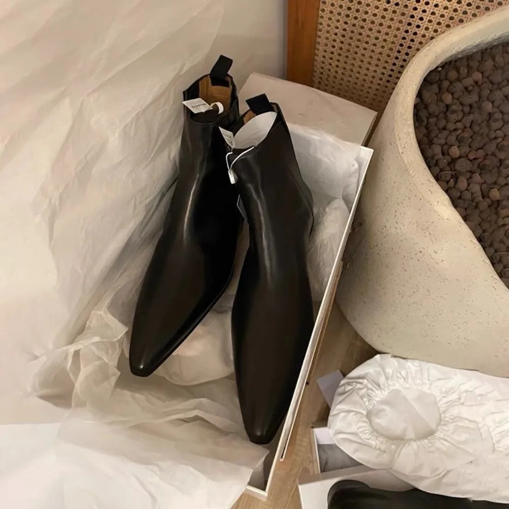 Luxury Women's Short Boots Aut - огляд і ціна Luxury Lifestyle Women